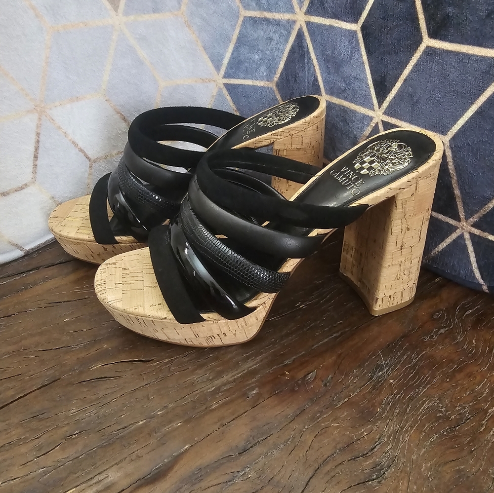 Vince Camuto NWOT Black and Cork Heeled Sandals Size 7
